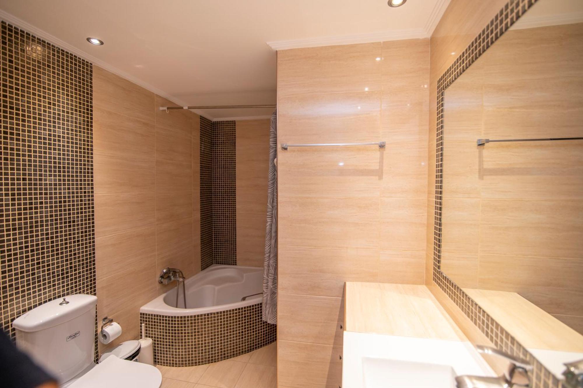 Johannes Apartment *